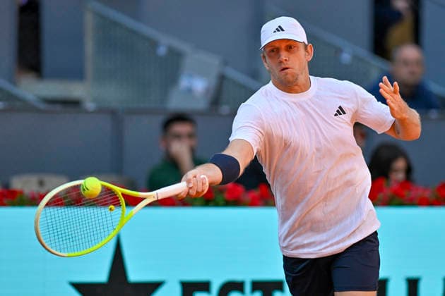 April 27, 2026, Madrid, Madrid, Spain: ALEJANDRO DAVIDOVICH of spain - ADIDAS dribbles against during the Mutua Madrid Open 2026, ATP, Tennis Herren Masters 1000 and WTA, Tennis Damen 1000 tennis tournament, celebrated at Caja Magica on April 26, 2026 in Madrid, Spain. Mutua Madrid Open 2026 - Day 8 (04.27.26) - ZUMAc312 20260427_zsp_c312_036 Copyright: xOscarxManuelxSanchezx