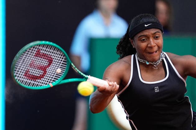 April 27, 2026, Madrid, Madrid, Spain: Hailey Baptiste of USA in action against Belinda Bencic of Switzerland during the Mutua Madrid Open 2026, ATP, Tennis Herren Masters 1000 and WTA, Tennis Damen 1000, at La Caja Magica on April 27, 2026 in Madrid, Spain. Madrid Spain - ZUMAa181 20260427_zaa_a181_147 Copyright: xDennisxAgyemanx