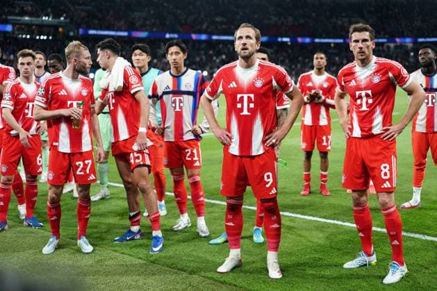 Harry Kane of Bayern Munich at the end of the match Paris Saint-Germain v Bayern Munich, UEFA Champions League, Semi Final, First Leg, Football, Parc des Princes, Paris, France - 28 Apr 2026Paris Parc des Princes France EDITORIAL USE ONLY No use with unauthorised audio, video, data, fixture lists, club league logos or live services. Online in-match use limited to 120 images, no video emulation. No use in betting, games or single club league player publications. Copyright: xDavexWinter Shutterstockx 16847969dt
