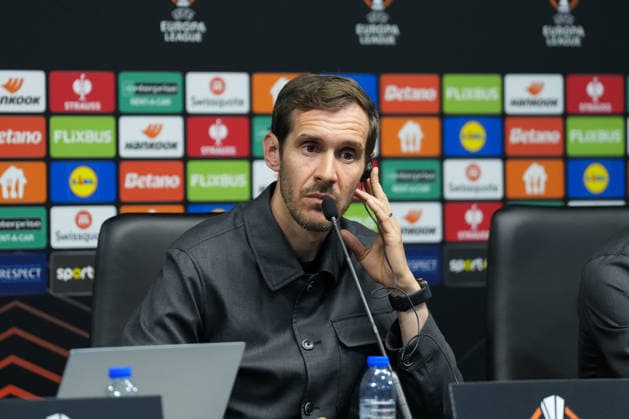 Julian Schuster SC Freiburg, coach press conference, press, PK, Portugal, football, UEFA Europa League, semi-final, first leg, 2025 2026, SC Braga vs SC Freiburg, 29 04 2026, Estadio Municipal de Braga, Braga, Braga Estadio Municipal de Braga Cavado Portugal Copyright: xArnexAmbergx