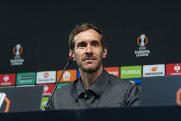 Julian Schuster SC Freiburg, coach press conference, press, PK, Portugal, football, UEFA Europa League, semi-final, first leg, 2025 2026, SC Braga vs SC Freiburg, 29 04 2026, Estadio Municipal de Braga, Braga, Braga Estadio Municipal de Braga Cavado Portugal Copyright: xArnexAmbergx