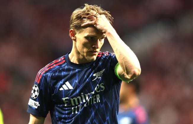 Martin odegaard of Arsenal shows a look of dejection Atletico Madrid v Arsenal, UEFA Champions League, Semi Final, First Leg, Football, Riyadh Air Metropolitano, Madrid, Spain - 29 Apr 2026Madrid Riyadh Air Metropolitano Spain EDITORIAL USE ONLY No use with unauthorised audio, video, data, fixture lists, club league logos or live services. Online in-match use limited to 120 images, no video emulation. No use in betting, games or single club league player publications. Copyright: xKieranxMcManus Shutterstockx 16847970af