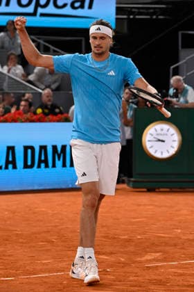 April 30, 2026, Madrid, Madrid, Spain: ALEXANDER ZVEREV of Germany - ADIDAS celebrating the match victory and waving to the crowd the Mutua Madrid Open 2026, ATP, Tennis Herren Masters 1000 and WTA, Tennis Damen 1000 tennis tournament, celebrated at Caja Magica on April 30, 2026 in Madrid, Spain. Madrid Spain - ZUMAc312 20260430_zsp_c312_324 Copyright: xOscarxManuelxSanchezx