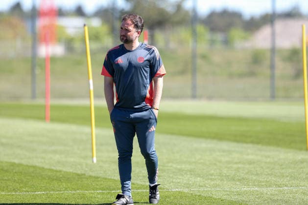 Jose Barcala FC Bayern Muenchen, Head Coach , Freisteller, GER, Official final training FC Bayern Muenchen, Football, UEFA Womens Champions League, semi-final, second leg, 2025 2026 season, 02 05 2026, GER, Official final training FC Bayern Muenchen, Football, UEFA Womens Champions League, semi-final, second leg, 2025 2026 season, 02 05 2026 Muenchen Copyright: xEibner-Pressefoto JennixMaulx EP_JML