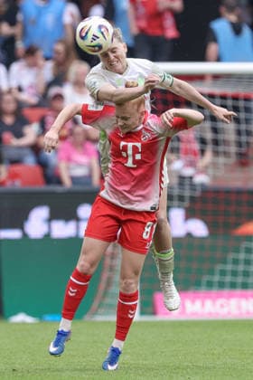 from left Lina Hausicke SV Werder Bremen, 18 and Laura Vogt 1 FC Köln, 8 in header duel, header, duel, action, action, game scene, THE DFB REGULATIONS PROHIBIT ANY USE OF PHOTOGRAPHS AS IMAGE SEQUENCES AND OR QUASI VIDEO , 02 05 2026, Bremen Germany , Football, Regionalliga Nord, SV Werder Bremen II Hamburger SV II xobx