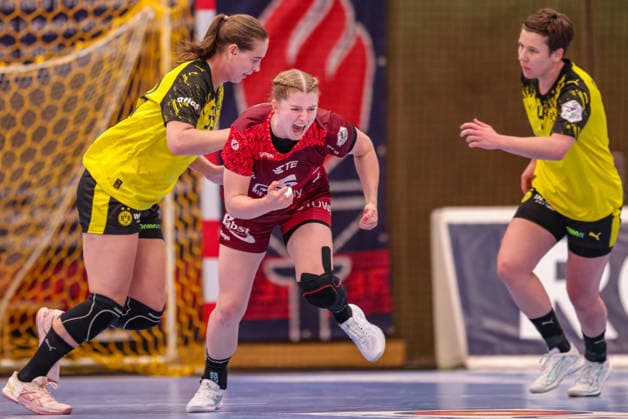 GER, Bensheim, HSG Bensheim Auerbach Flames vs Borussia Dortmund, Alsco Handball Bundesliga Frauen, Handball, DHB, Spielzeit 2025 2026, Weststadthalle Bensheim, Playoff Semifinal, 2 Spiel im Bild Nina Engel HSG Bensheim Auerbach Flames Frauen 6 , Jubel, Freude und Emotionen nach dem Tor DFB DFL REGULATIONS PROHIBIT ANY USE OF PHOTOGRAPHS AS IMAGE SEQUENCES AND OR QUASI VIDEO, 02 05 2026 Copyright: HMBxMedia HendrikxHamelau