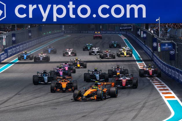 F1 - MIAMI GRAND PRIX 2026 81 PIASTRI Oscar (aus), McLaren F1 Team MCL40, 01 NORRIS Lando (gbr), McLaren F1 Team MCL40, 16 LECLERC Charles (mco), Scuderia Ferrari SF-26, 12 KIMI ANTONELLI Andrea (ita), Mercedes AMG F1 Team W17, 63 RUSSELL George (gbr), Mercedes AMG F1 Team W17, action, start of the sprint race, depart, during the Formula 1 Miami Grand Prix 2026, 4th round of the 2026 Formula One World Championship, WM, Weltmeisterschaft from May 1 to 3, 2026 on the Miami International Autodrome, in Miami Gardens, USA - Miami GardensUnited States Copyright: xDPPIx