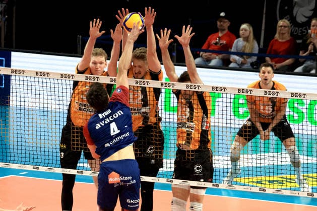 DEU, DVV, 1 VBL, BR Volleys vs SVG Lueneburg, 02 05 2026, Max Schmeling Halle, Berlin, DEU, DVV, 1 VBL, BR Volleys vs SVG Lueneburg, in the picture Fedor Ivanov BR Volleys 33 , Florian Krage Brewitz BR Volleys 12 , Ruben Schott BR Volleys 13 , Christopher Byam Lueneburg 4 nordphotoxGmbHx xEngler nph00076