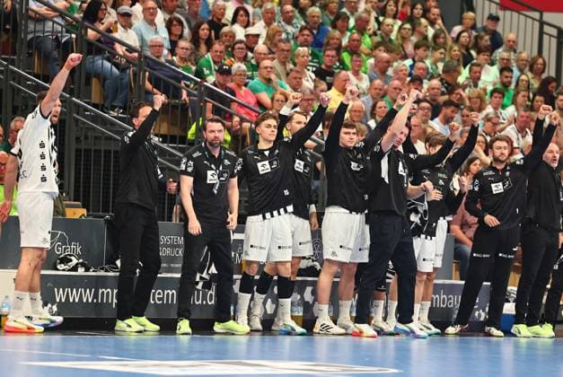 Cheering on the Kiel bench GER, HSG Wetzlar vs THW Kiel, Handball, 1 Bundesliga, Matchday 30, Season 2025 2026, 02 05 2026 GER, HSG Wetzlar vs THW Kiel, Handball, 1 Bundesliga, Matchday 30, Season 2025 2026, 02 05 2026 Wetzlar Copyright: xEibner-Pressefoto RenexWeissx EP_RWS