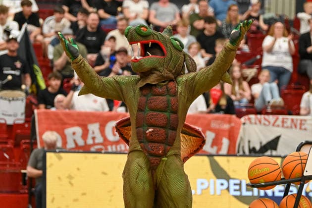 Tobi the Dragon Artland Dragons, Mascot Artland Dragons vs Bayer Giants Leverkusen, 2 Basketball Bundesliga, Pro A, 34 Matchday, Season 2025 2026, 02 05 2026, Artland Dragons vs Bayer Giants Leverkusen, 2 Basketball Bundesliga, Pro A, 34 Matchday, Season 2025 2026, 02 05 2026 Quakenbrueck Copyright: xEibner-Pressefoto RobertxGertzenx EP_RGN