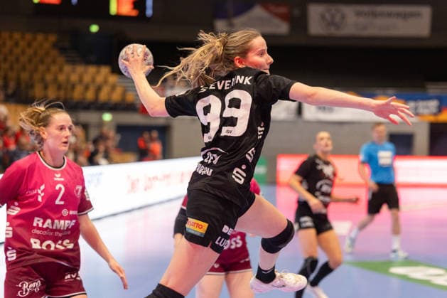 Throw Rome Steverink BSV Sachsen Zwickau, 99 GER, BSV Sachsen Zwickau vs TuS Metzingen, Handball, Women, 1 Bundesliga, Matchday 3, Season 2025 2026, 02 05 2026 GER, BSV Sachsen Zwickau vs TuS Metzingen, Handball, Women, 1 Bundesliga, Matchday 3, Season 2025 2026, 02 05 2026 Zwickau Copyright: xEibner-Pressefoto MarkoxUngerx EP_EER