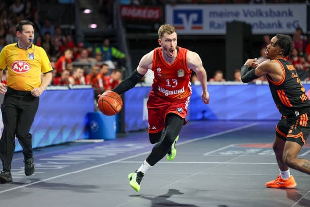 Andreas Obst FC Bayern Basketball, 13 with Malik Parsons RASTA Vechta, 03 , GER, FC Bayern Basketball vs Rasta Vechta, Basketball, easycredit Basketball Bundesliga, 32 Matchday, Season 2025 2026, 03 05 2026, GER, FC Bayern Basketball vs Rasta Vechta, Basketball, easycredit Basketball Bundesliga, 32 Matchday, Season 2025 2026, 03 05 2026 Munich Copyright: xEibner-Pressefoto JennixMaulx EP_JML
