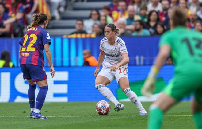 ESP, Barcelona, FC Barcelona vs FC Bayern Munich, WomenÂs Champions League, Football, UEFA, 2025 2026 season, Camp Nou, semi-final, second leg in picture v l Ona Batlle FC Barcelona 22 , Klara Bühl Bayern Munich 17 DFB DFL REGULATIONS PROHIBIT ANY USE OF PHOTOGRAPHS AS IMAGE SEQUENCES AND OR QUASI VIDEO, 03 05 2026 Copyright: HMBxMedia HendrikxHamelau