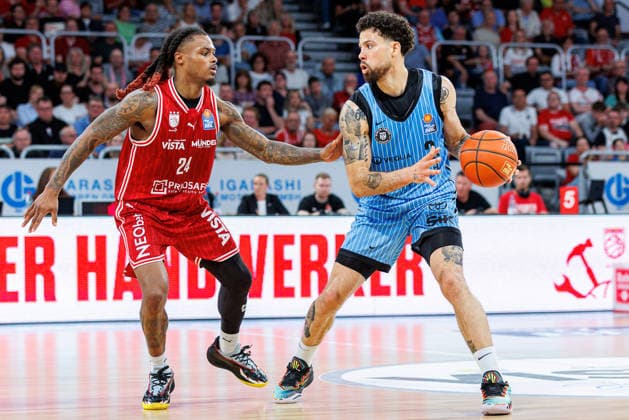 Cobe Williams BMA365 Bamberg Baskets, 24 , Devon Daniels IV Hamburg Towers, 21 , BMA365 Bamberg Baskets vs Veolia Towers Hamburg, Basketball, easyCredit BBL, Matchday 32, 03 05 2026 BMA365 Bamberg Baskets vs Veolia Towers Hamburg, Basketball, easyCredit BBL, Matchday 32, 03 05 2026 Bamberg Copyright: xEibner-Pressefoto G.xSantemizx EP_EER