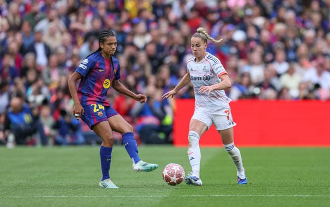 ESP, Barcelona, FC Barcelona vs FC Bayern Munich, WomenÂs Champions League, Football, UEFA, 2025 2026 season, Camp Nou, semi-final, second leg in picture v l Esmee Brugts FC Barcelona 24 , Giulia Gwinn Bayern Munich 7 DFB DFL REGULATIONS PROHIBIT ANY USE OF PHOTOGRAPHS AS IMAGE SEQUENCES AND OR QUASI VIDEO, 03 05 2026 Copyright: HMBxMedia HendrikxHamelau