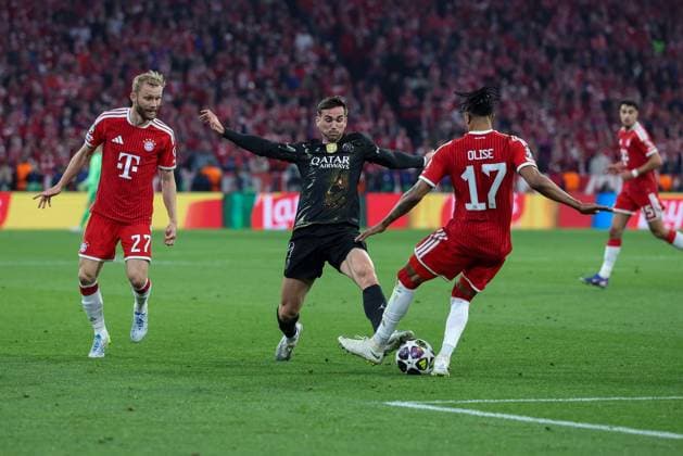 in duel, action, with Konrad Laimer 27 FC Bayern Muenchen , Fabian Ruiz 8 Paris Saint Germain , Michael Olise 17 FC Bayern Muenchen , FC Bayern Muenchen vs Paris Saint Germain, football, UEFA, Champions League, semi-final, second leg, 06 05 2026 Muenchen Bayern Germany Copyright: xkolbert-press ChristianxKolbertx