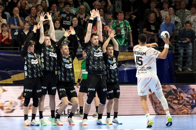 DEU, Machineseeker EHF Champions League, Fuechse Berlin vs One VeszprŽm HC, 06 05 2026, Max Schmeling Halle, Berlin, DEU, Machineseeker EHF Champions League, Fuechse Berlin vs One VeszprŽm HC, in the picture Fuechsemauer, Ahmed Hesham Veszprem 15 nordphotoxGmbHx xEngler nph00076