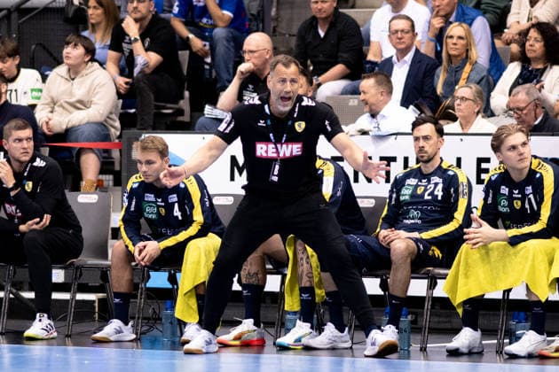 Maik Maschulla, Rhein Neckar Loewen, Coach Coach , on fire TVB Stuttgart vs Rhein Neckar Loewen, DAIKIN Handballbundesliga, 31 Matchday, Season 2025 2026, 07 05 2026 Eibner Pressefoto Andreas Ulmer TVB Stuttgart vs Rhein Neckar Loewen, DAIKIN Handballbundesliga, 31 Matchday, Season 2025 2026, 07 05 2026 Stuttgart Copyright: xEibner-Pressefoto AndreasxUlmerx EP_AUR