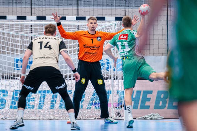 f l Gerdas Babarskas Bergischer HC, 14 , Christopher Rudeck Bergischer HC, 01 , Mats Korte GWD Minden, 11 in the seven-meter GER, GWD Minden vs Bergischer HC, Handball, 1 Bundesliga, Matchday 31, Season 2025 2026, 08 05 2026 GER, GWD Minden vs Bergischer HC, Handball, 1 Bundesliga, Matchday 31, Season 2025 2026, 08 05 2026 Minden Copyright: xEibner-Pressefoto JanxRollingerx EP_JSK