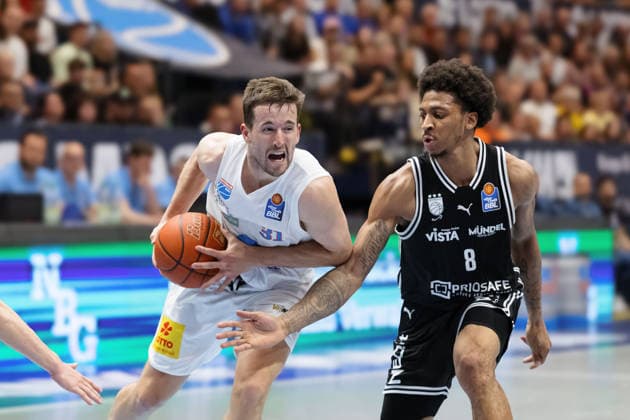 Spencer Reaves MBC, 31 , Demarcus Demonia Bamberg, 8 , Syntainics MBC vs BMA365 Bamberg Baskets, Basketball, 1 Bundesliga, Men, 33 Matchday, Season 2025 26, 08 05 2026 Weißenfels Stadthalle Sachsen Anhalt Germany