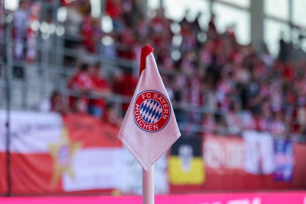 The corner flag with the FC Bayern Muenchen logo at the FC Bayern Campus, GER, FC Bayern Muenchen vs Eintracht Frankfurt, Football, Google Pixel Womens Bundesliga, 25 Matchday, Season 2025 2026, 09 05 2026, DFL DFB REGULATIONS PROHIBIT ANY USE OF PHOTOGRAPHS as IMAGE SEQUENCES and or QUASI VIDEO, GER, FC Bayern Muenchen vs Eintracht Frankfurt, Football, Google Pixel Womens Bundesliga, 25 Matchday, Season 2025 2026, 09 05 2026 Muenchen Copyright: xEibner-Pressefoto JennixMaulx EP_JML