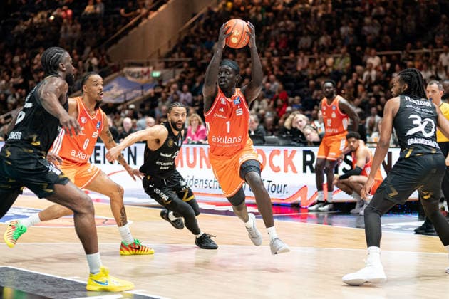 Aher Uguak Nr 1 Chemnitz 99ers GER, Basketball Loewen Braunschweig vs Chemnitz 99ers, Basketball, easyCredit BBL, Week 34, Season 2025 26, 10 05 2026 GER, Basketball Loewen Braunschweig vs Chemnitz 99ers, Basketball, easyCredit BBL, Week 34, Season 2025 26, 10 05 2026 Braunschweig Copyright: xEibner-Pressefoto DanielxREINELTx EP_DRT