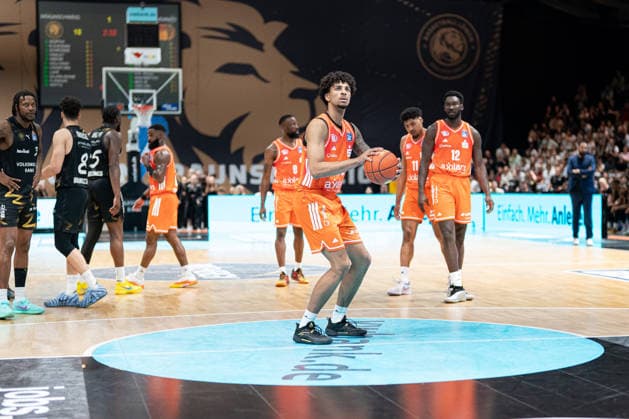 Roman Bedime Nr 35 Chemnitz 99ers GER, Basketball Loewen Braunschweig vs Chemnitz 99ers, Basketball, easyCredit BBL, Week 34, Season 2025 26, 10 05 2026 GER, Basketball Loewen Braunschweig vs Chemnitz 99ers, Basketball, easyCredit BBL, Week 34, Season 2025 26, 10 05 2026 Braunschweig Copyright: xEibner-Pressefoto DanielxREINELTx EP_DRT