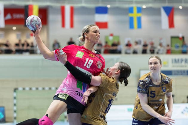 Lea Gruber Halle, 19 , Lin Elisabeth Lück BSV, 51 , Jolina Huhnstock BSV, 45 , SV Union Halle Neustadt vs Buxtehuder SV, Handball Bundesliga Frauen, Play Offs 5 11 Matchday 4, Season 2025 26, 10 05 2026 Halle SWH Arena Sachsen Anhalt Germany