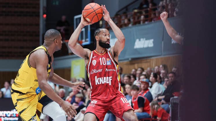 In the picture from left Yorman Polas Bartolo MHP RIESEN Ludwigsburg, 13 against Davion Mintz Wuerzburg Baskets, 10 on the ball 10 05 2026, Basketball, Fitness First Wuerzburg Baskets vs MHP Riesen Ludwigsburg, easyCredit BBL, 34 Matchday, Germany, 97072, tectake Arena Wuerzburg, Copyright: HMBxMedia xJulienxBecker