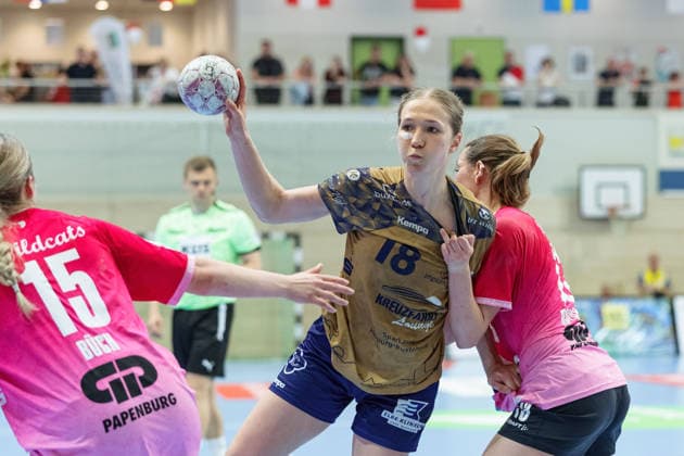 Fabienne Büch Halle, 15 , Johanna Andresen BSV, 18 , Marie Polakova Halle, 23 , SV Union Halle Neustadt vs Buxtehuder SV, Handball Bundesliga Frauen, Play Offs 5 11 Matchday 4, Season 2025 26, 10 05 2026 Halle SWH Arena Sachsen Anhalt Germany