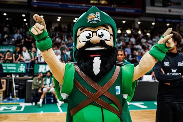 Mascot Aggy celebrates the entry into the Playins, Vet Concept Gladiators Trier vs MBC Syntainics, Basketball, easyCredit BBL, Matchday 34, Season 2025 2026, 10 05 2026 Vet Concept Gladiators Trier vs MBC Syntainics, Basketball, easyCredit BBL, Matchday 34, Season 2025 2026, 10 05 2026 Copyright: xEibner-Pressefoto AlexanderxNeisx EP_ANS