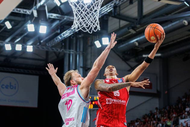 Melvin Jostmann Telekom Baskets Bonn, 12 , Austin Crowley BMA365 Bamberg Baskets, 85 , BMA365 Bamberg Baskets vs Telekom Baskets Bonn, Basketball, easyCredit BBL, Matchday 34, 10 05 2026 BMA365 Bamberg Baskets vs Telekom Baskets Bonn, Basketball, easyCredit BBL, Matchday 34, 10 05 2026 Bamberg Copyright: xEibner-Pressefoto G.xSantemizx EP_EER