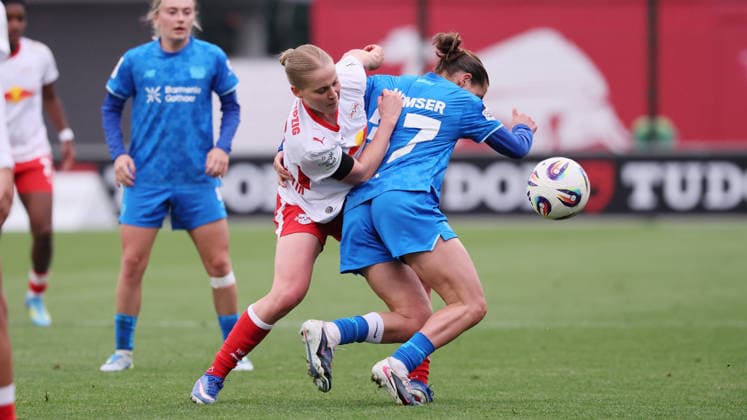 Leipzig, 11 05 2025, Red Bull Campus, Soccer, 1 Bundesliga, Women 25 Matchday , RB Leipzig vs Bayer 04 Leverkusen , Pictured from left r08, Carlotta Wamser 37, LEV , For editorial use only Only editorial use , DFL DFB regulations prohibit any use of photographs as image sequences and or quasi video ,