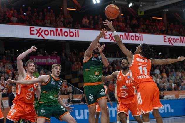 GER, Basketball, easy Credit BBL, Play Ins, Rasta Vechta vs VET CONCEPT Gladiators Trier 12 05 2026, Rasta Dome, Vechta, GER, easy Credit BBL, Play Ins, Rasta Vechta vs VET CONCEPT Gladiators Trier, in the picture Behnam YAKHCHALI VET CONCEPT Gladiators Trier 8 Alonzo VERGE JR Rasta Vechta 11 Philipp KERKENHOFF Rasta Vechta 14 Marten LINSSEN VET CONCEPT Gladiators Trier 12 Lloyd PANDI Rasta Vechta 41 nordphotoxgmbhx xRojahn nph00310