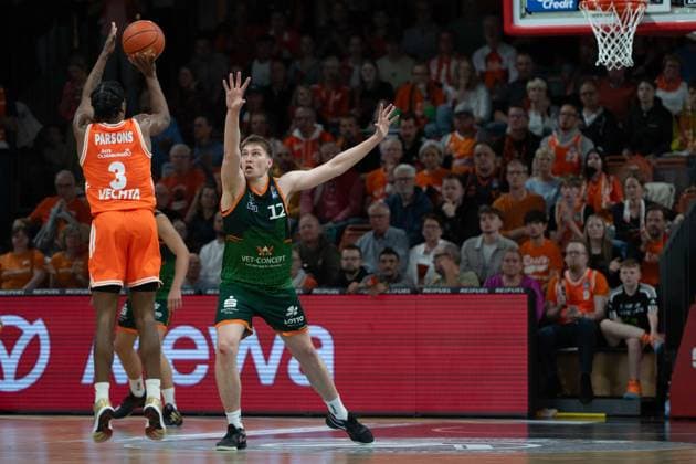 GER, Basketball, easy Credit BBL, Play Ins, Rasta Vechta vs VET CONCEPT Gladiators Trier 12 05 2026, Rasta Dome, Vechta, GER, easy Credit BBL, Play Ins, Rasta Vechta vs VET CONCEPT Gladiators Trier, in the picture Marten LINSSEN VET CONCEPT Gladiators Trier 12 Malik PARSONS Rasta Vechta 3 nordphotoxgmbhx xRojahn nph00310