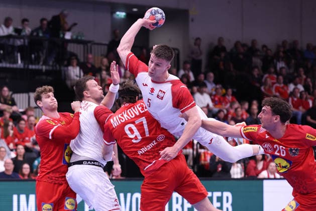 HANDBALL - IHF WC quali, AUT vs POL GRAZ,AUSTRIA,13.MAY.26 - HANDBALL - IHF World Championship, WM, Weltmeisterschaft 2027, European qualification, play off, OEHB international match, Länderspiel, Nationalmannschaft Austria vs Poland. Image shows Kamil Syprzak (Poland), Michael Miskovez (Austria), Michal Olejniczak (Poland) and Lukas Herburger (Austria). GEPAxpictures xChrisxBauer