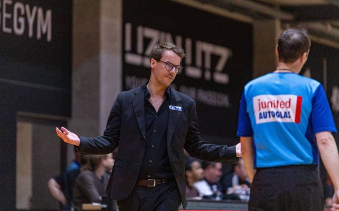 Lars Wendt ETB Miners, Coach visibly dissatisfied with the referees performance OrangeAcademy Ulm vs ETB Miners Essen , Basketball,Barmer Basketball 2 Bundesliga ProB, Play Offs Final, Season 2025 2026, 13 05 2026, OrangeAcademy Ulm vs ETB Miners Essen , Basketball,Barmer Basketball 2 Bundesliga ProB, Play Offs Final, Season 2025 2026, 13 05 2026 New Ulm Copyright: xEibner-Pressefoto DavidexDixGiovx EP_DGI