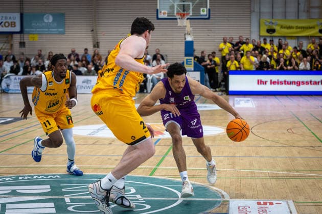 Tyrel Maurice Morgan Bozic Estriche Knights Kirchheim, 11 Nicolas Bretzel Bozic Estriche Knights Kirchheim, 21 Zach Jackson BG Goettingen, 21 GER, Bozic Estriche Knights Kirchheim vs BG Goettingen, BARMER 2 Basketball Bundesliga, Playoffs Game 4, Season 2025 2026, 14 05 2026 GER, Bozic Estriche Knights Kirchheim vs BG Goettingen, BARMER 2 Basketball Bundesliga, Playoffs Game 4, Season 2025 2026, 14 05 2026 Goeppingen Copyright: xEibner-Pressefoto NinaxSanderx EP_NSR