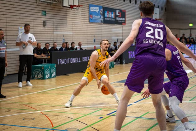 Lucas Mayer Bozic Estriche Knights Kirchheim, 08 Janis Juenemann BG Goettingen, 20 GER, Bozic Estriche Knights Kirchheim vs BG Goettingen, BARMER 2 Basketball Bundesliga, Playoffs Game 4, Season 2025 2026, 14 05 2026 GER, Bozic Estriche Knights Kirchheim vs BG Goettingen, BARMER 2 Basketball Bundesliga, Playoffs Game 4, Season 2025 2026, 14 05 2026 Goeppingen Copyright: xEibner-Pressefoto NinaxSanderx EP_NSR