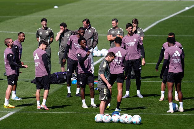 May 16, 2026, Valdebebas, Madrid, Spain: Vinicius Junior during the training day of Real Madrid ahead the Spanish League, LaLiga EA Sports, football match against Sevilla FC at Ciudad Deportiva Real Madrid on May 16, 2026, in Valdebebas, Madrid, Spain. Real Madrid Training Session - Laliga Ea Sports - ZUMAa181 20260516_zaa_a181_061 Copyright: xDennisxAgyemanx