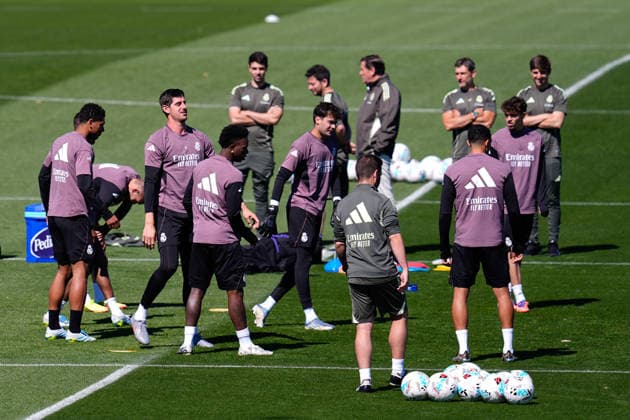 May 16, 2026, Valdebebas, Madrid, Spain: Thibaut Courtois during the training day of Real Madrid ahead the Spanish League, LaLiga EA Sports, football match against Sevilla FC at Ciudad Deportiva Real Madrid on May 16, 2026, in Valdebebas, Madrid, Spain. Valdebebas Spain - ZUMAa181 20260516_zaa_a181_051 Copyright: xDennisxAgyemanx