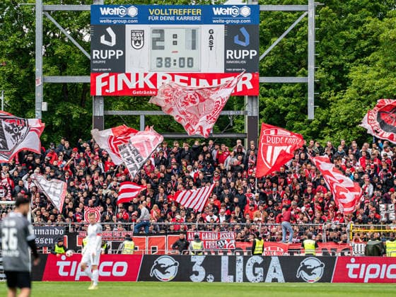 The accompanying fans of Rot Weiss Essen create a great atmosphere, GER, SSV Ulm 1846 vs Rot Weiss Essen, Football, 3 Liga, Season 2025 2026, 16 05 2026, DFB DFL regulations prohibit any use of photographs as image sequences and or quasi video GER, SSV Ulm 1846 vs Rot Weiss Essen, Football, 3 Liga, Season 2025 2026, 16 05 2026 Ulm Copyright: xMichaelxSchmidt Eibner-Pressefotx EP_MST