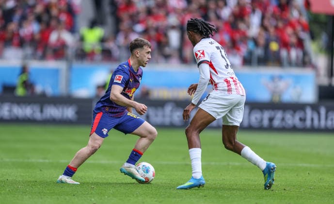 GER, Freiburg, SC Freiburg vs RB Leipzig, Bundesliga, Football, DFB, Season 2025 2026, Europa Park Stadion, 34 Matchday in picture f l Brajan Gruda RB leipzig , Jordy Makengo SC Freiburg 33 DFB DFL REGULATIONS PROHIBIT ANY USE OF PHOTOGRAPHS AS IMAGE SEQUENCES AND OR QUASI VIDEO, 16 05 2026 Copyright: HMBxMedia HendrikxHamelau
