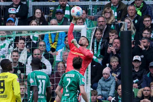 Torhueter Mio Backhaus Werder Bremen controls the ball, Bundesliga, SV Werder Bremen v Borussia Dortmund, Weserstadion on May 16, 2026 in Bremen, Germany Photo by Marco Steinbrenner DeFodi Images Torhueter Mio Backhaus Werder Bremen controls the ball, Bundesliga, SV Werder Bremen v Borussia Dortmund, Weserstadion, May 16, 2026 in Bremen, Germany Photo by Marco Steinbrenner DeFodi Images DFL regulations prohibit any use of photographs as image sequences and or quasi video