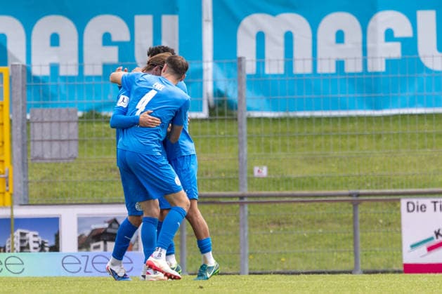 Tilmann Jahn FC Astoria Walldorf, 18 left Dennis Egel FC Astoria Walldorf, 04 and Muhammed Yasin Batuhan Zor FC Astoria Walldorf, 37 TSG Balingen vs FC Astoria Walldorf, Soccer Oberliga, Season 2025 2026, 16 05 26 TSG Balingen vs FC Astoria Walldorf, Soccer, Regionalliga Suedwest, Matchday 34, Season 2025 2026, 16 05 26 Villingen Copyright: xEibner-Pressefoto KirstenxJägerx