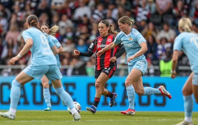 GER, Frankfurt, Eintracht Frankfurt vs Union Berlin, Google Pixel Bundesliga, Football, DFB, Season 2025 2026, Stadion am Brentanobad, 26 Matchday in picture v l Ereleta Memeti Eintracht Frankfurt Women 27 , Samantha Steuerwald Union Berlin 19 DFB DFL REGULATIONS PROHIBIT ANY USE OF PHOTOGRAPHS AS IMAGE SEQUENCES AND OR QUASI VIDEO, 17 05 2026 Copyright: HMBxMedia HendrikxHamelau