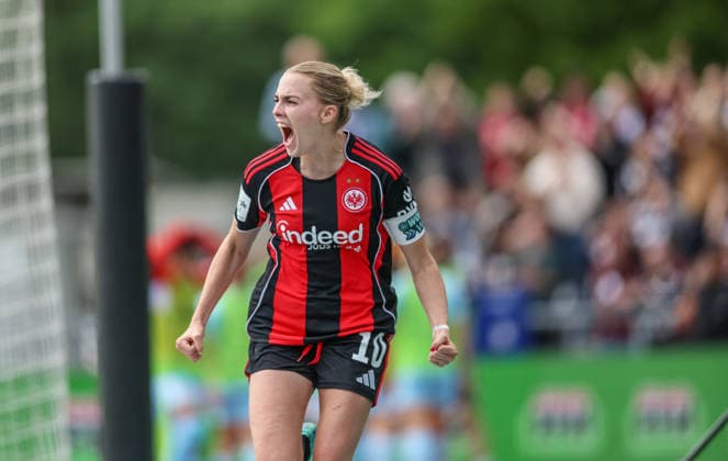 GER, Frankfurt, Eintracht Frankfurt vs Union Berlin, Google Pixel Bundesliga, Football, DFB, Season 2025 2026, Stadion am Brentanobad, 26 Matchday in picture Geraldine Reuteler Eintracht Frankfurt Women 14 , Laura Freigang Eintracht Frankfurt Women 10 , Goal, Cheers and joy, Emotions, 2 2 DFB DFL REGULATIONS PROHIBIT ANY USE OF PHOTOGRAPHS AS IMAGE SEQUENCES AND OR QUASI VIDEO, 17 05 2026 Copyright: HMBxMedia HendrikxHamelau