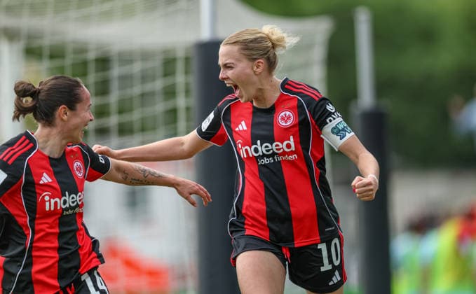 GER, Frankfurt, Eintracht Frankfurt vs Union Berlin, Google Pixel Bundesliga, Football, DFB, Season 2025 2026, Stadion am Brentanobad, 26 Matchday in picture Geraldine Reuteler Eintracht Frankfurt Women 14 , Laura Freigang Eintracht Frankfurt Women 10 , Goal, Cheers and joy, Emotions, 2 2 DFB DFL REGULATIONS PROHIBIT ANY USE OF PHOTOGRAPHS AS IMAGE SEQUENCES AND OR QUASI VIDEO, 17 05 2026 Copyright: HMBxMedia HendrikxHamelau