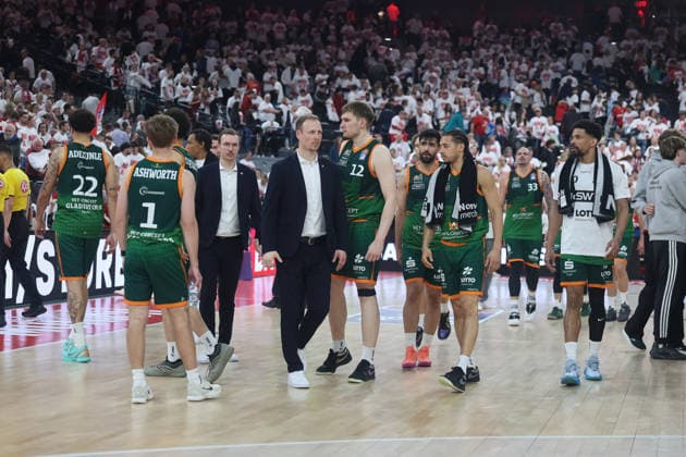 The Gladiators Trier team after the game, GER, FC Bayern Basketball vs Vet Concept Gladiators Trier, Basketball, easycredit Basketball Bundesliga, Playoffs, quarter-finals season 2025 2026, 17 05 2026, GER, FC Bayern Basketball vs Vet Concept Gladiators Trier, Basketball, easycredit Basketball Bundesliga, Playoffs, quarter-finals season 2025 2026, 17 05 2026 Muenchen Copyright: xEibner-Pressefoto JennixMaulx EP_JML