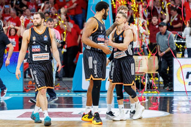 Christopher Ledlum ratiopharm Ulm, 04 , Joel Soriano ratiopharm Ulm, 12 , Thomas Klepeisz ratiopharm Ulm, 22 , Tobias Jensen ratiopharm Ulm, 07 , disappointed, disappointment, negative emotions, negative emotion, end of game, BMA365 Bamberg Baskets vs ratiopharm Ulm, Basketball, easyCredit BBL, Playoff Quarterfinals, Game 2, 18 05 2026 BMA365 Bamberg Baskets vs ratiopharm Ulm, Basketball, easyCredit BBL, Playoff Quarterfinals, Game 2, 18 05 2026 Bamberg Copyright: xEibner-Pressefoto G.xSantemizx EP_EER